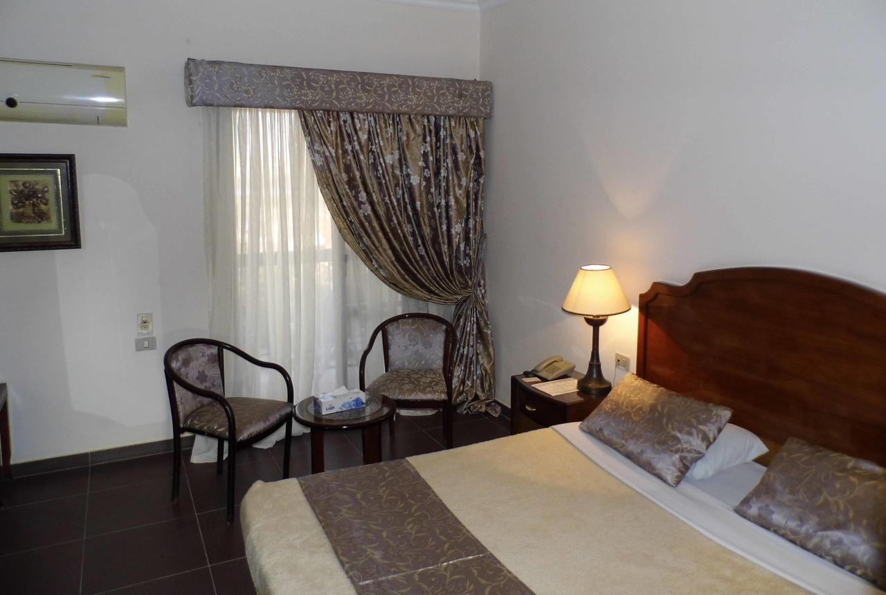 Mg Nefertiti Hotel ミニヤー 部屋 写真